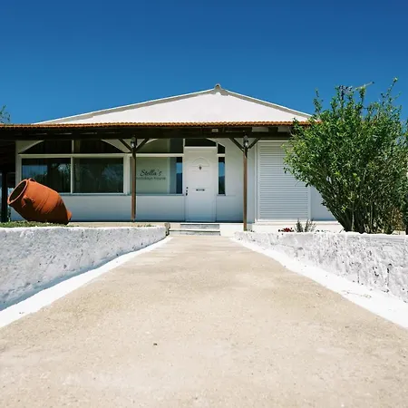 Stella's Апартаменты Тигаки