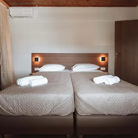 Stella's * Тигаки